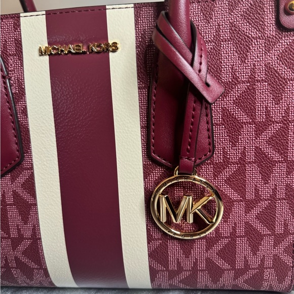 Michael Kors burgundy MK print purse - Picture 3 of 8